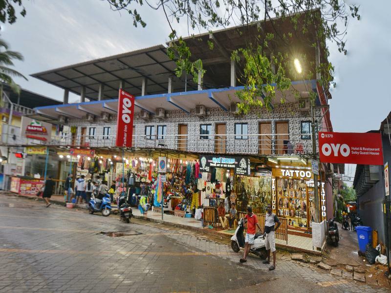 Oyo 10809 Hotel Tushar Inn Baga Kültér fotó