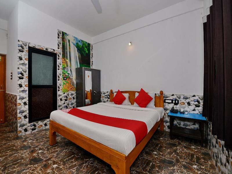 Oyo 10809 Hotel Tushar Inn Baga Kültér fotó