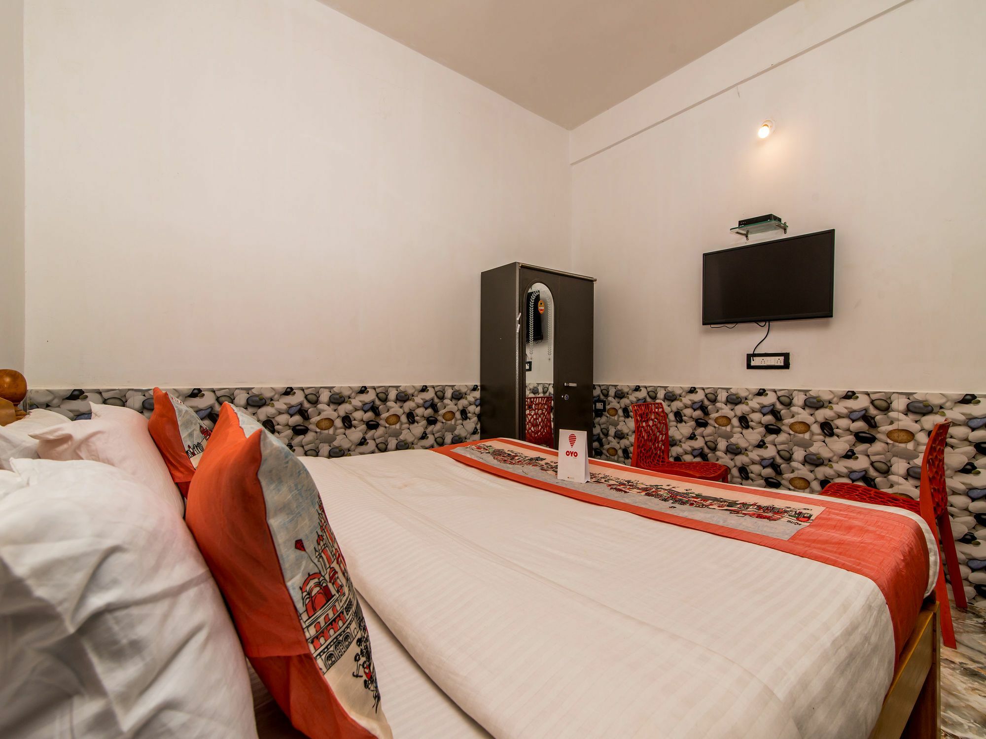 Oyo 10809 Hotel Tushar Inn Baga Kültér fotó