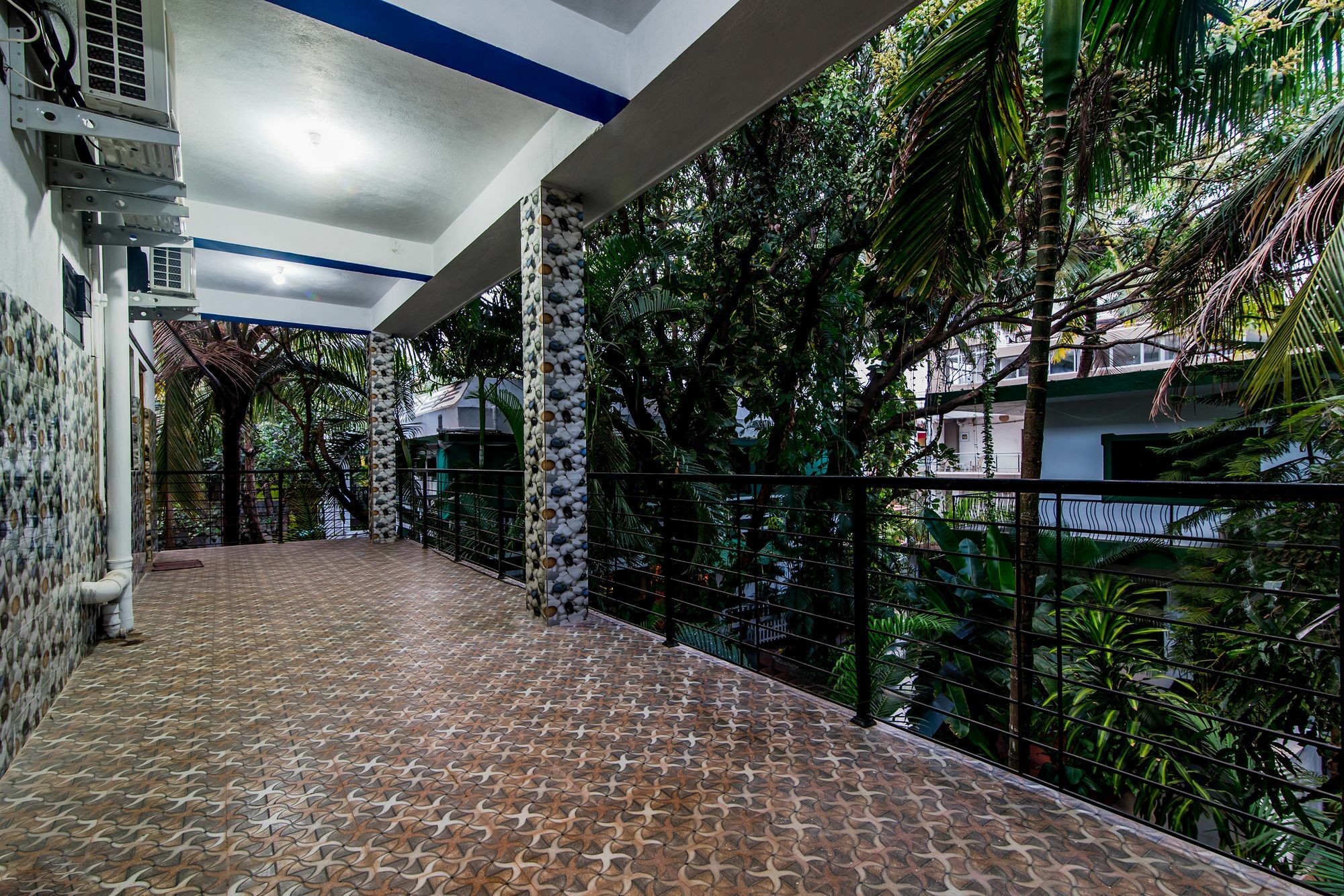 Oyo 10809 Hotel Tushar Inn Baga Kültér fotó